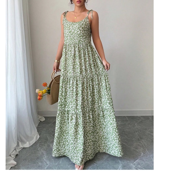 Boho Floral Print High Waisted Ruffle Hem Cami Maxi Dress - Picture 3 of 4